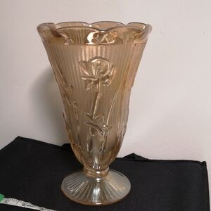 Beautiful Vintage Large Carnival Glass Vase Iris Peach Light Gold Iridescence 9"